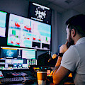 © senivpetro | magnific.com | Man at a recording studio, music production